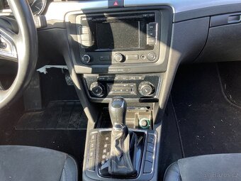 ŠKODA SUPERB II COMBI  2.0TDI 103KW DSG-2014 ELEGANCE - 19