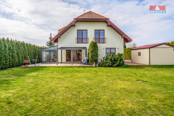 Prodej rodinného domu, 230 m², Křenice, ul. Okružní - 19