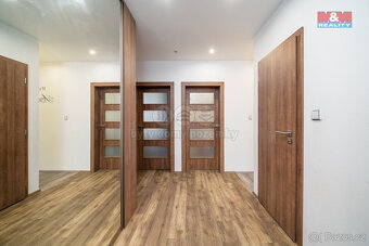 Prodej bytu 3+1, 74 m², Lanškroun, ul. B. Martinů - 19