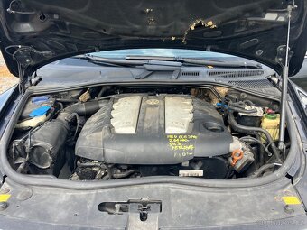 Volkswagen Touareg 3.0TDI A/T 4x4 - 19