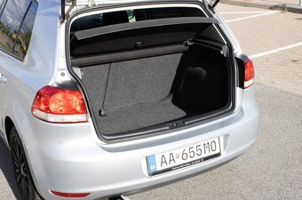 Volkswagen Golf 1.6 TDI z roku 2011 - 19