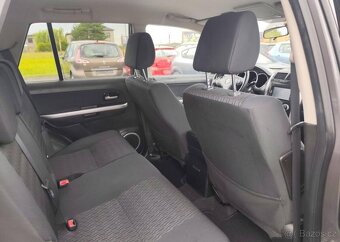 Suzuki Grand Vitara 2.4i 4x4 Tažné, Výhřev. Sed. benzín - 19