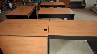 Stůl kancelářský Pracovní stůl - 19