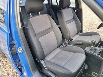 Volkswagen Golf 1.6i 77KW Kombi, Klima - 19