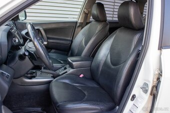TOYOTA RAV4 2.2l D-CAT 110kW Premium 2011 - 19
