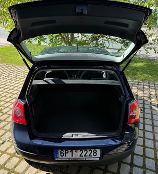 VW GOLF V 1.4i 16V - 19