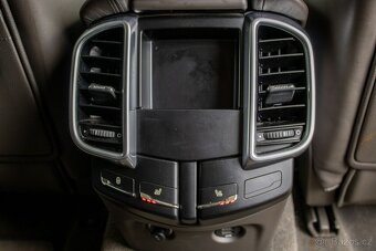 Porsche Cayenne S Diesel / 283kW / A8 / 2017 - 19