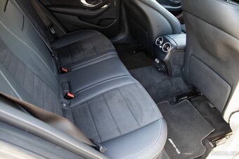 Mercedes Benz E 300 de T Avantgarde (2020). - 19