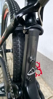 Horské kolo Specialized Epic Expert Carbon World Cup 29″ - 19