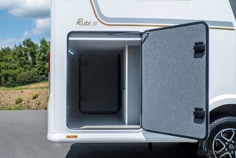 Obytný vůz Notin - 19