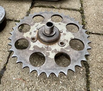 Jawa 50 Jawetta, Stadion - díly - 19