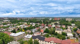 Prodej prostorného bytu 3+1 (93 m²) s vlastní zahrádkou - 19