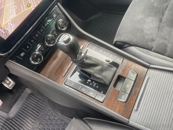 Škoda Superb Combi 2,0 TSI / 206 kW DSG 4x4 Scout - 19