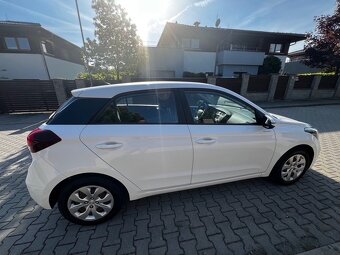 Hyundai i20 2019 1,2 i - koupeno nové v CR, servisní knížka - 19