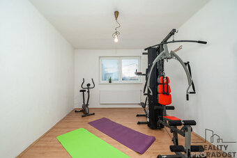 Prodej RD se zahradou, po rekonstrukci, 170 m2, pozemek  511 - 19