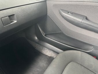 Škoda Fabia 1.4 74 kw 131 t km benzin - 19