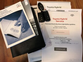 Toyota Auris 1.8 Hybrid Kombi Sports Webasto Panorama Hezká - 19