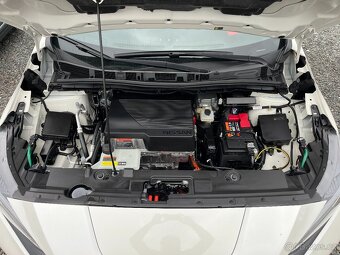Nissan Leaf elektro najeto orig. jen 9000Km, SOH 95%, vč.DPH - 19