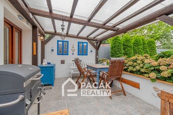 Prodej zrekonstruovaného rodinného domu o dvou bytových jedn - 19