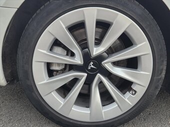 Tesla Model 3 0,0 350kW/75kWh AWD LR+ Matrix 1.maj  350kW/75 - 19