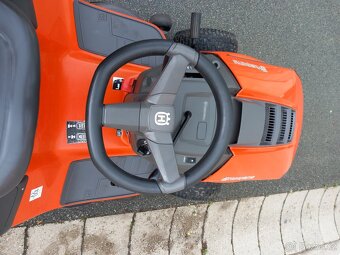 Prodám zahradní traktor Husqvarna CTH 173   17Hp Hydro - 19