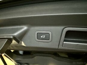 LAND ROVER Range Rover Velar P400e S Plug in Hybrid 4x4 - 19