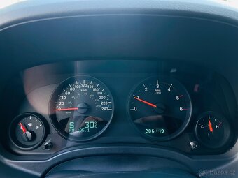 Jeep Compass 2.0D 4x4 MANUÁL SENZORY VÝHŘEV TAŽNÉ - 19
