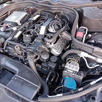 Mercedes E 212, r.v.2010 - 19