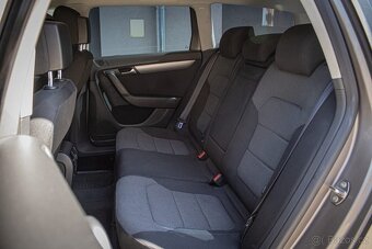 Volkswagen Passat Variant 1.6 TDI BMT Trendline - 19