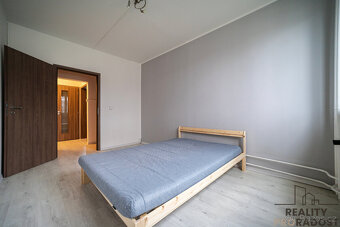 Prodej bytu o dispozici 3+1 se zasklenou lodžií na ul. Alois - 19