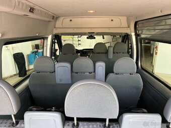 Ford Transit 2.2 TDCi 92kw TREND 9 míst TEMPOMAT KLIMA TAŽNÉ - 19