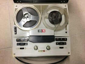 Spousta různých starožitností - 19