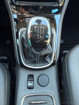 Opel ASTRA Innovation 1.4 92kW - 19