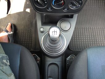 Ford Fiesta 1.4i r.v.8/2007 59kw( 80hp) r.v.8/2007 - 19