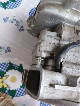 Originální nový motor uloženka IŽ PLANETA IŽ JUPITER IŽ350 - 19