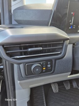 Ford Tourneo CUSTOM TITANIUM 2.0tdi 110kw - 19