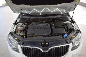 Škoda Octavia 1,6 TDI,STYLE,PANO,NAVI,Bi-xen - 19