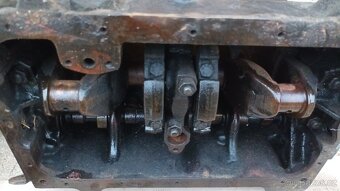 Motor, nádrž, náprava + další díly Adler Triumph - 19