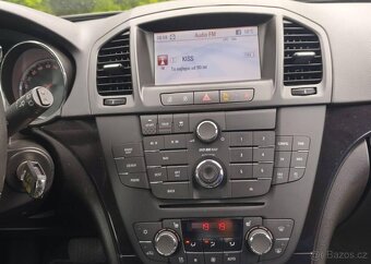 Opel Insignia 2.8 V6 4x4 kůže, navi benzín automat 191 kw - 19