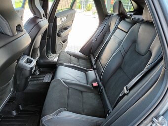 Volvo XC60 2,0 4x4,R-DESIGN,SERVISKA,PANO - 19