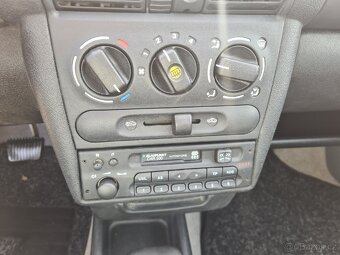 OPEL CORSA 1,4i 44 kW AUTOMAT ČR - 19
