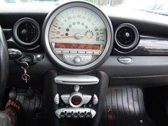 Mini One Clubman 1.4i 70kw (95hp) r.v.4/2009 - 19