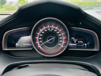 Mazda 3 1.5i 74KW BENZÍN MANUÁL KLIMA - 19