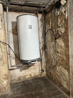 Prodej rodinného domu 240 m2, pozemek 4996 m2 Lipová - 19