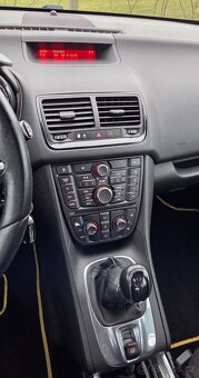 Opel Meriva 1.4 16V 88KW/120 koní R.V 07/2010 - 19