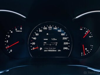 Kia Sorento 2.2CRDi 4x4 AUTOMAT VÝHŘEV KAMERA TAŽNÉ - 19