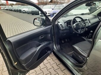 Citroën C-Crosser, 2,2 HDi 115kW  7-MÍST  KLIMA - 19