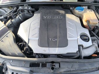 Audi A4, 4X4,30TDI,MANUÁL,KRÁSNÁ,SERVIS - 19