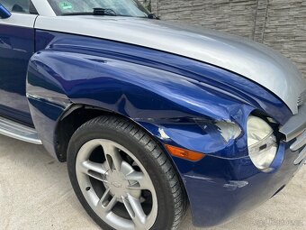 CHEVROLET SSR 6,0 V8 291KW r.v.2005 najeto 82137km - 19
