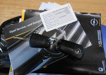 Opel Corsa 1,4 64 kW KLIMA Serviska benzín - 19